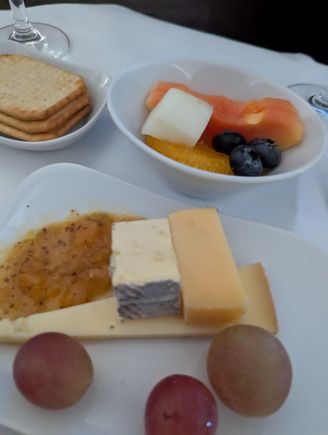 Decent cheese, but unripe fruit. 