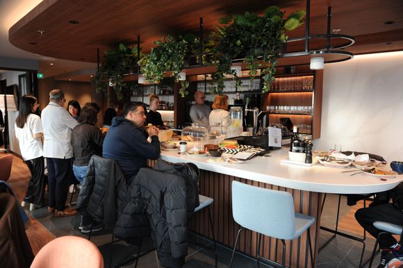A bit crowded at breakfast.