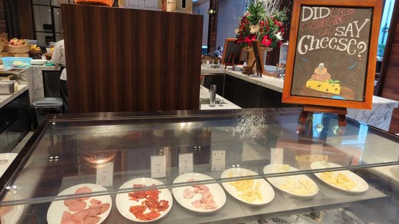 cold cuts, cheeses