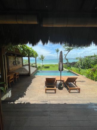 Deck and pool of Mangarra 2