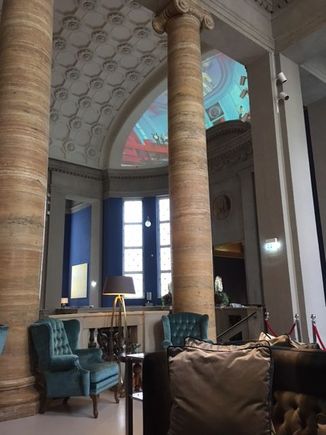 Lounge area