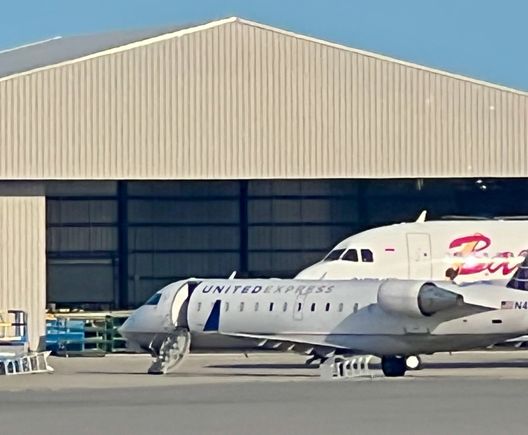 Close-up of United Express plane…