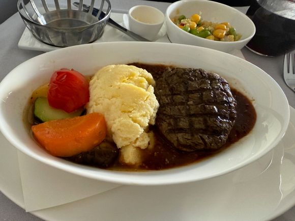 beef and mash, decent flavor