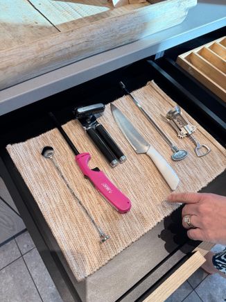 But very limited utensils … one knife.