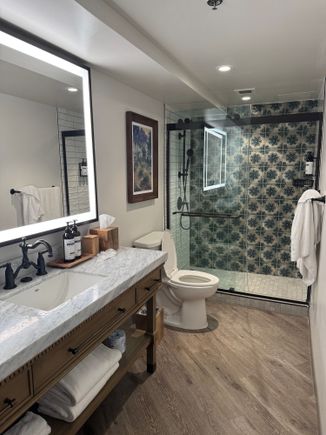 Hill Country Suite: Bathroom