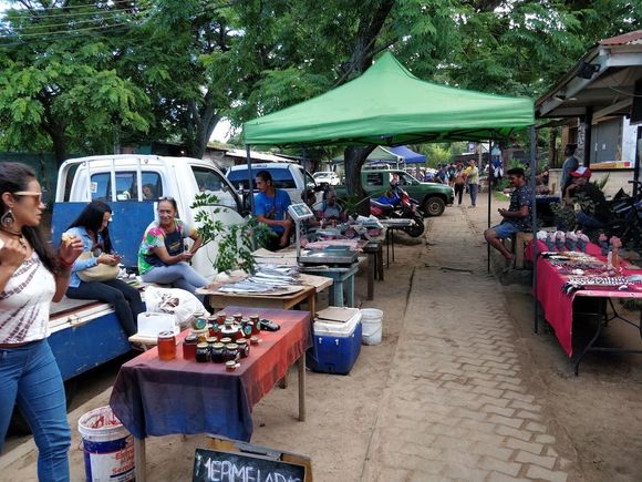 Hanga Roa market