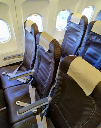 Economy class seating on the SWISS Airbus 320