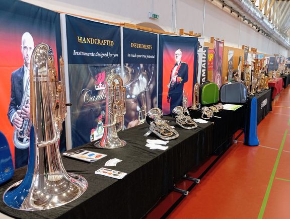 Instrument makers and retailers set up their stalls in the same space, with big photos of their representative soloists 
