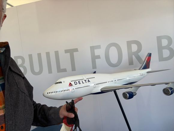 IDK what this thing is.  A humped airplane?  Lol. /s