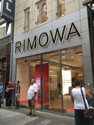 Rimowa Pop-Up Flagship Cologne Store (original address is being renovated)