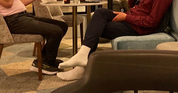 So you know how laid back it is in the Amsterdam Sheraton Club Lounge .... 