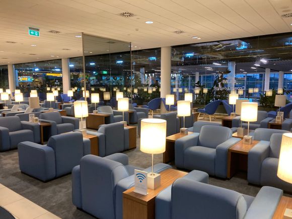 Actually the lounge is just one big open space 