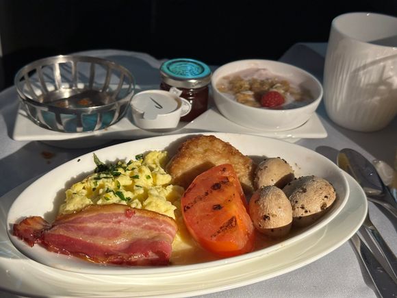 Again, breakfast not as on the menu. No sausage. Everything flavourless except the single rasher of bacon.