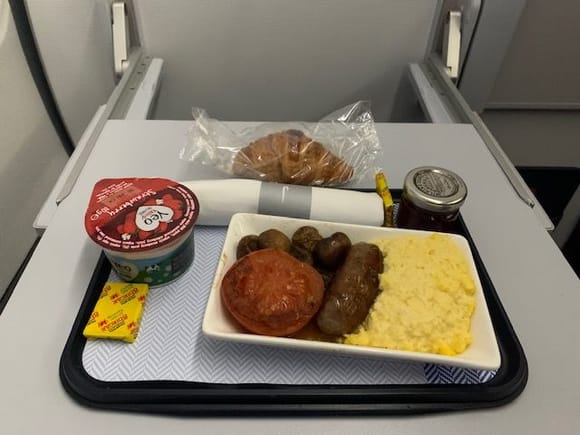 Band 3, BA771 ARN-LHR breakfast on December 27, 2021. The English breakfast was actually good. The other option was a vegetarian meal.