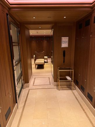 Men's Changing Room