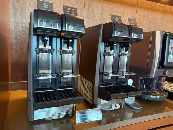 Draft beer machine. On offer we have Kirin, Suntori, Asahi, Sapporo