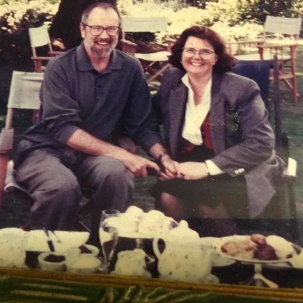 
Apropos zip, here is a pix of Jim and me having tea in the garden at Gravetye Manor near East Grinstead in Sussex in 1996..
https://www.gravetyemanor.co.uk

