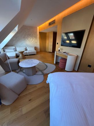 Premium suite