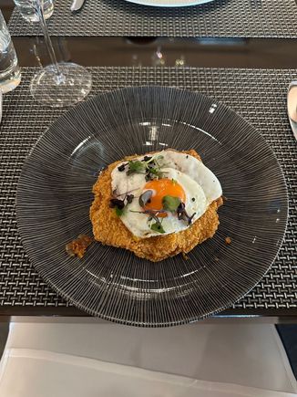 Taking inspiration from the Chelsea lounge and executing significantly better. I ordered a side of chips as well. 