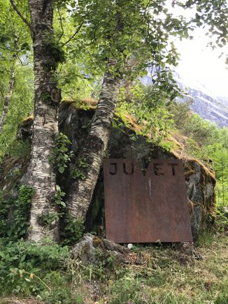 Sign to Juvet