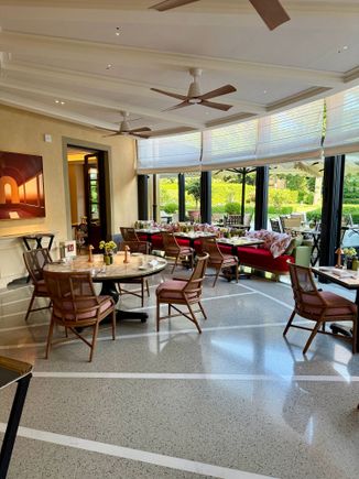 Onde dining room