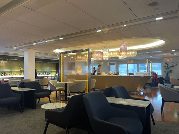 First lounge at T3