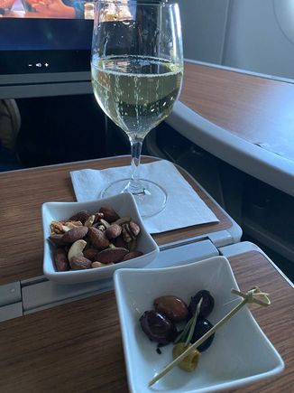 Advertised Duval-leroy champagne was not catered, so some kind of Prosecco was served. I guess I had plenty of the good stuff earlier enough that it tasted OK. 