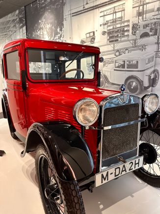 BMW D2 Limousine: 1929 model year.