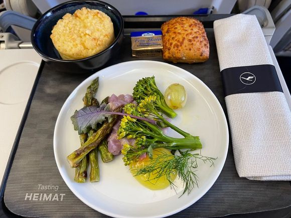 LH Euro J BER-FRA, 1 hour flight