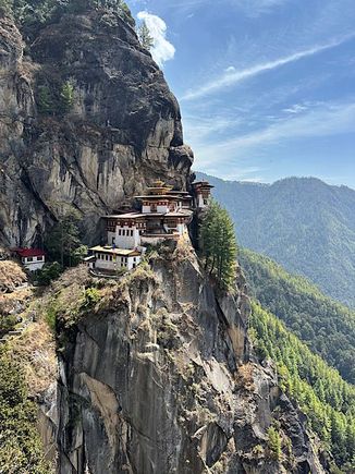 The justifiably world famous Tiger’s Nest monastery.
No stroll in the park this!  A steep 700 metres climb at almost 3000 metres!