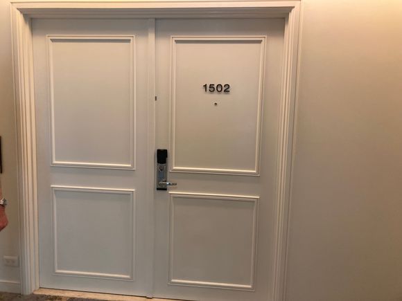 Double doors: it must be good !