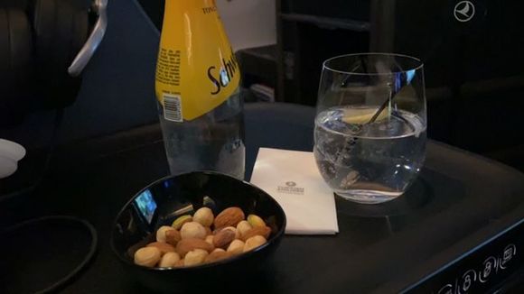 Gin and Tonic with nuts (wish they would warm them!)