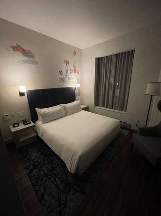 Sleeping quarters. Similar (if not identical) furnishings as the King Deluxe.