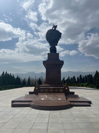 Memorial to the catastrophic 1948 earthquake 
