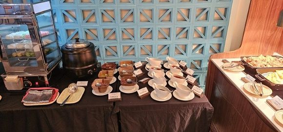 Chinese dim sum, congee and an impressive number of sauces/spices