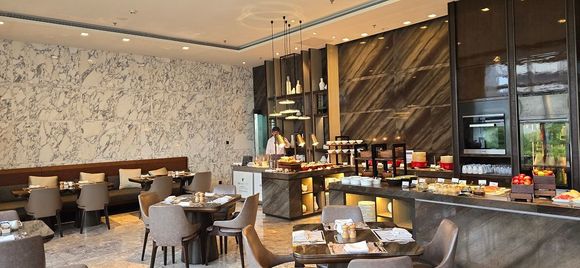 Executive lounge at breakfast