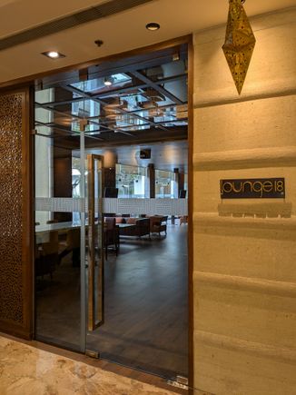 Lounge18 exterior