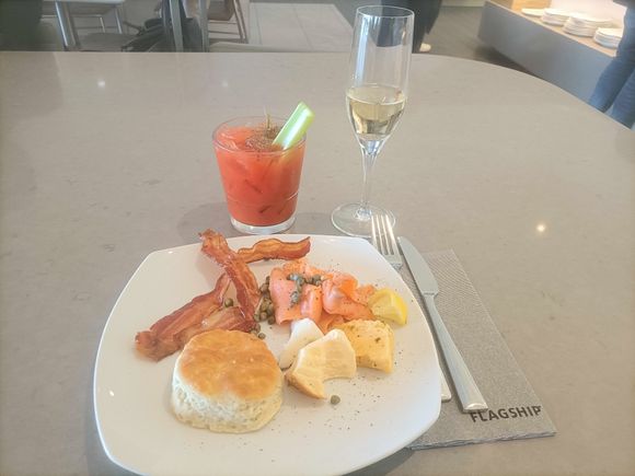 I normally don't stop by lounges when I have short connections, but I was famished by the time I got to DFW (JAX-DFW was an outmeal flight; no pics of that because I passed).