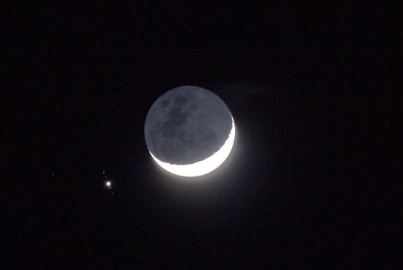 Moon and Jupiter taken on 20 Feb 2020 using Canon 100-400Lii @ 400mm handheld from northern NSW, AU.
