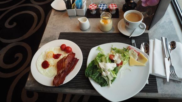 Breakfast 