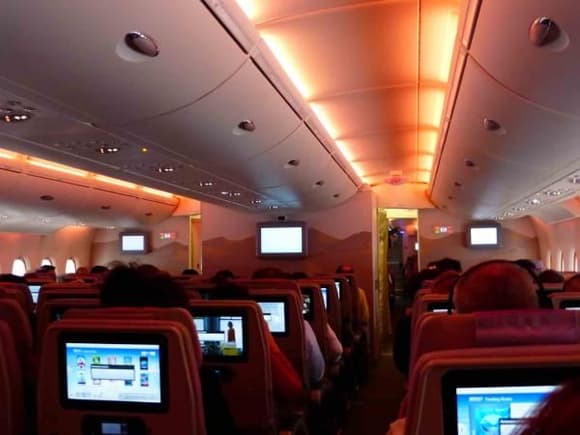 Emirates cabin interior with mood lighting, DUS-DXB.