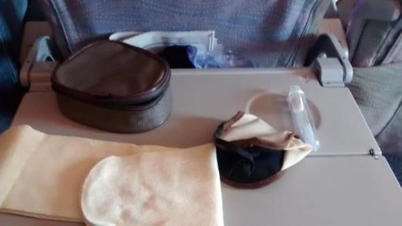 Emirates Y amenity kit