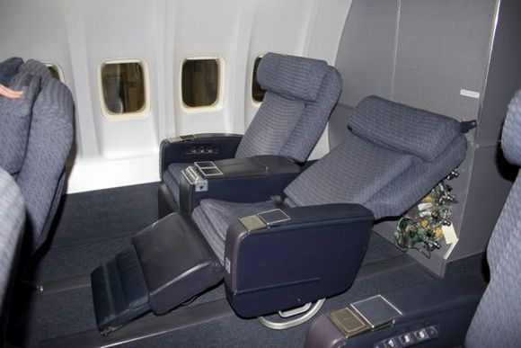 BF seats on a 752