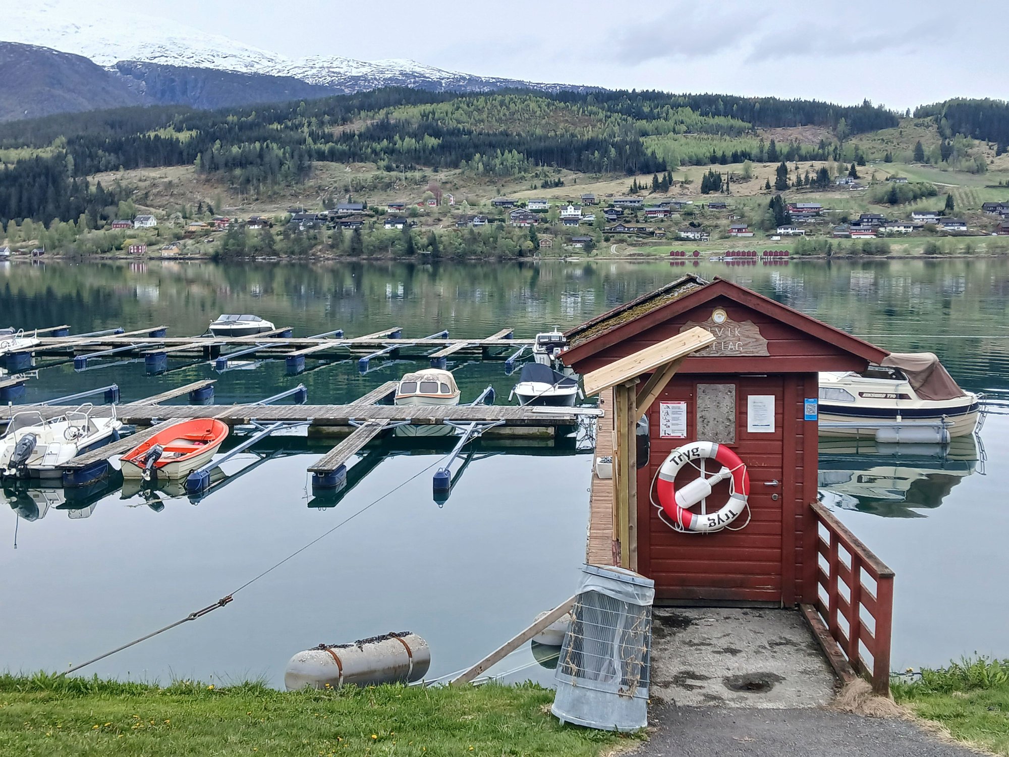 .. and more boats