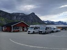 Cars already waiting in queue to board the ferry !
