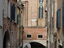 canal/rio underneath church Santo Stefano