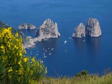 Capris' iconic Faraglioni rocks