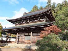 Temple along Higashiyama Trail