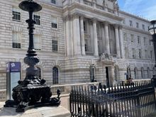 Outside of the Somerset House going into the Cortauld Gallery