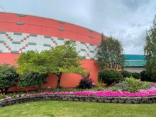 Outside the casino. Very nicely landscaped.